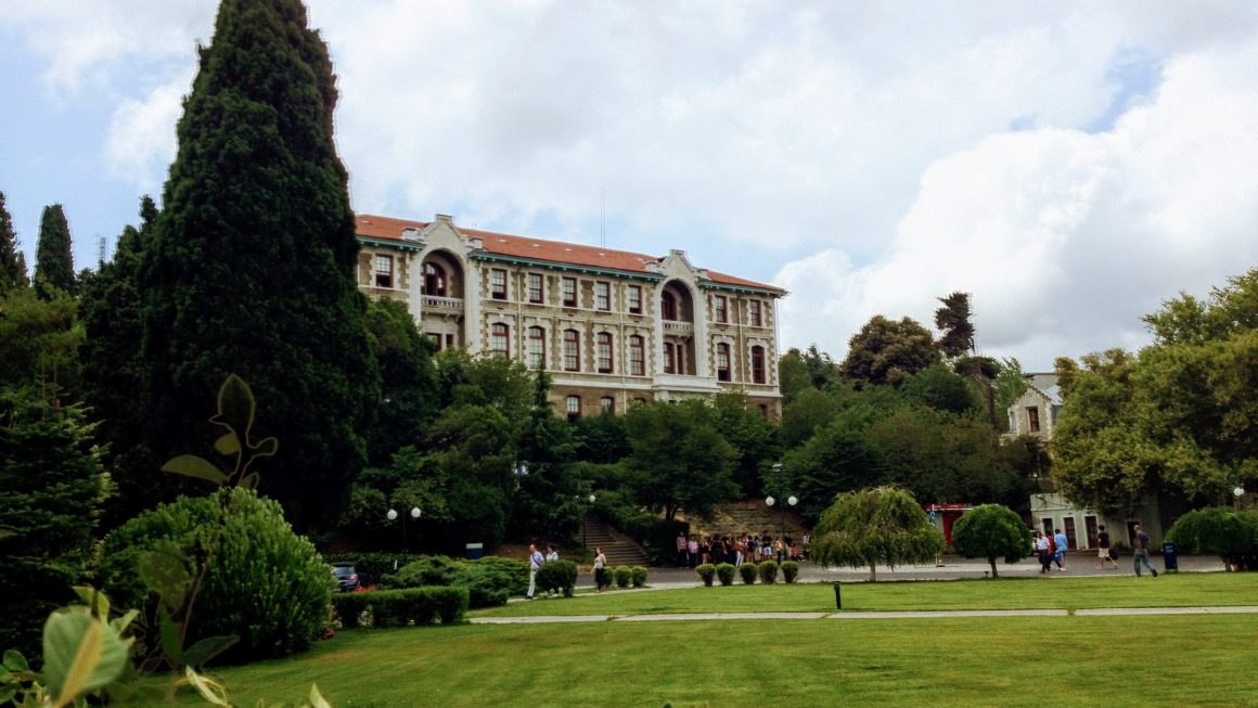 Devlet mi Vakıf mı? Üniversite Seçim Rehberi