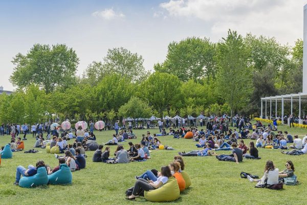 Üniversite Öğrencileri İçin Sağlıklı Yaşam ve Stres Yönetimi Rehberi